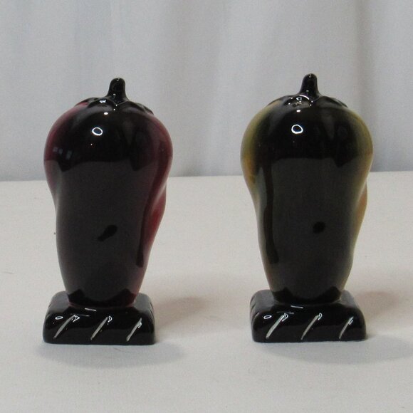 Cayenne Chile Salt And Pepper Set - 2003 Clay Art - Ceramic Red Orange Yellow - Picture 4 of 7